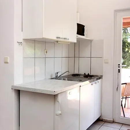 Apartment 10166c *